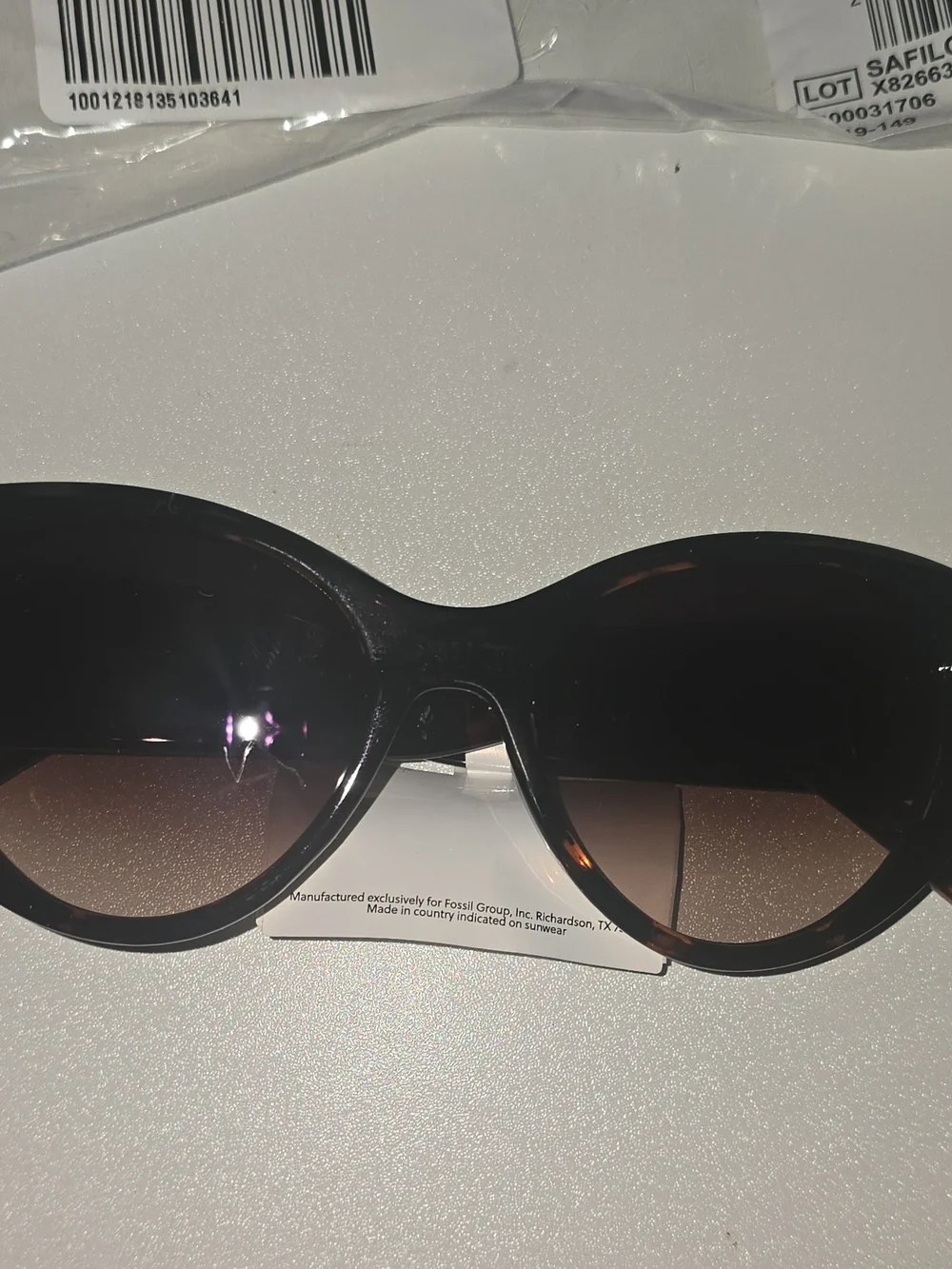 NWT - Fossil X82663 Women's Cat Eye Sunglasses Tortoise Shell & Brown Gradient